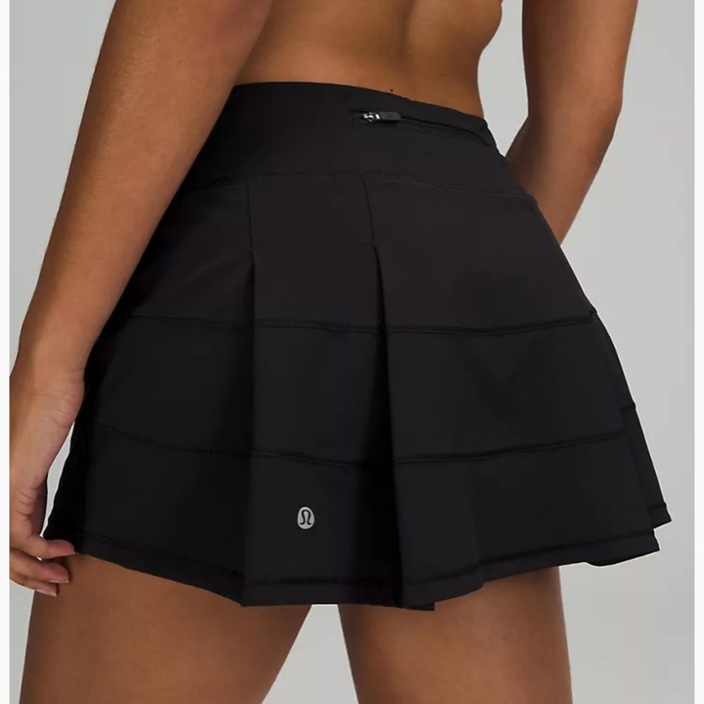 Lululemon black skirt